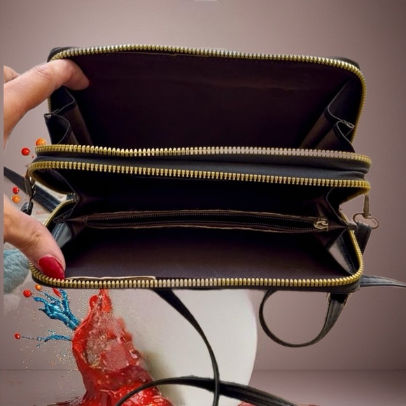 Elegant Black Crossbody Wallet Bag - Picture 9 of 13